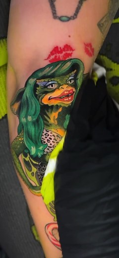 Greta ❤️ #caïmantattoo #tattooartist #gremlins #gremlinstattoo #montrealtattoo #laval #tattooartistsoftiktok #gretagremlin #tattoolover #tattooart #tattooideas