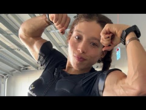 Carolyne Marquez is live! Chat / EMS superhero suit training/ shreddedgains. Links below
