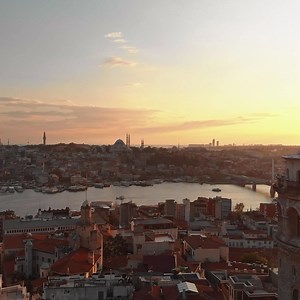 Istanbul, Turkey, is the only city in the world that straddles two continents, Europe and Asia, separated by the Bosphorus Strait. This unique location has shaped its rich cultural heritage and made it a vibrant crossroads of civilizations throughout history. #turkey #istanbul | Spain Art & Architecture