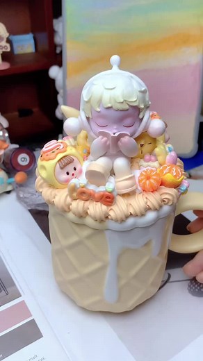 Let's make a cute mug😍😍😍 #diy #decor #crafts #fun #creative #cute #monsterdiy #mirrors #hairclaws #candles #hangout #friends #beautiful #new #featured #nyc #flushing #accessories #charms #cream #nycthingstodo #newyorkcity #flushingqueens #kawaii #diyproject #personalizedgifts #doityourself #mug