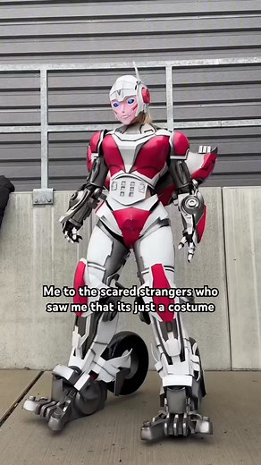 i swear I‘m harmless😭 #style #cosplay #trendingshorts #makeup #arcee #trending #fyp #transformers | Anna Ullmann
