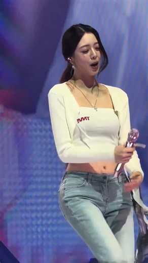 260905 [4K] ITZY YUNA '8-Bit Heart' (Encore) Focus @ Taipei Arena