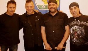 Almafuerte - La máquina de picar carne lyrics