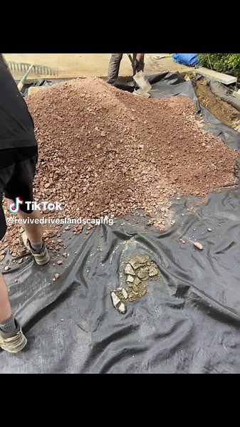 Block paving Driveway we did in berinsfield. We dug out 250-300mm then added membrane and hardcore. We level the screed and compact then screed and block. Compact and sand to complete #BeforeAndAfter #ReviveDrivewaysAndLandscaping #LandscapingTransformation #LandscapingOxford #blockpaving