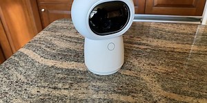 Aqara brings versatility and security features to a 2k pan/tilt camera