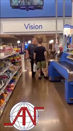 “Customer Service Gone Wrong at Walmart 😬 | Walmart Fight Caught on Camera”#Walmart #Fails