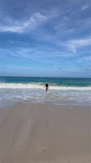 If I ever go missing check the beach #laurenmochen #hawaii #fyp | lauren.mochen