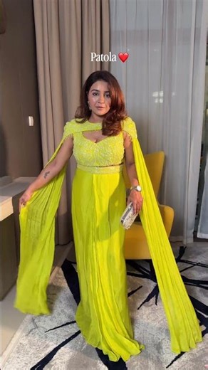 Shakira vs Patola 💃🦋 Which one do you prefer? #shakira #patola #browngirlfashion #shakiravspatola