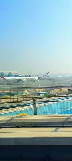 Airport flight Cargo Service / Flight Service method at Airports