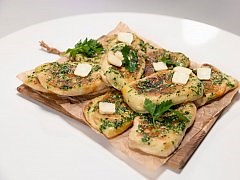 Plněné pizza langoše — Buchty po ránu — Česká televize