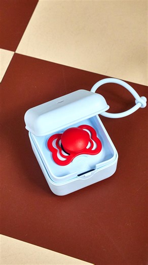 What makes our Supreme pacifier a fan favorite? ✨ Symmetrical nipple, encourages gentle, flat tongue placement, easy on gums and palate. ✨ Choose your vibe, natural rubber latex or food-grade silicone. ✨ Secure-fit design hugs close with a comfy nose dip to keep it in place. ✨ Tiny air valve lets the nipple flex and move naturally during suction. Comment a ✨ if your baby is loving our supreme pacifier #bibs #bibsbaby #bibsworld #pacifierlife | BIBS WORLD