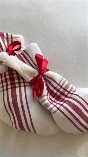 Natalie Lee on Instagram: "Come holiday shopping with me! My feet couldn’t have survived this day without my @skechers Hands Free Slip-ins #SkechersPartner #SkechersHandsFreeHoliday #AD"