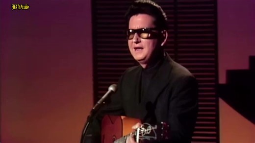Roy Orbison .. 😎 'Crying' 🎸 . 🎸🎺🎷🎻🎹📯 . #RoyOrbison #Crying #reelsoftheday #worldwide #realoftheday #reelsforyou #reelsviralvideo #reelschallenge #reelsviral #reelsfyp #reels2024 #bvts #videoftheday #bestvideotoshare #shortvideofbreels #short #shorts #shortsvideos #omg #hashtag #fbreelsvideo #livemusic #1961s #friends #60s | Best Videos to Share