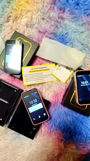 Unboxing the Mini Phone: Features and Performance Overview