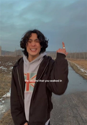 Fever Dream de Alex Warren: Letra y Traducciones