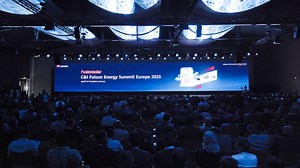443K views · 293 reactions | 1000 participants from the solar and energy storage sectors joined the #FusionSolar C&I Future Energy Summit Europe 2025. #Huawei debuted its pioneering FusionSolar C&I Smart Hybrid Cooling ESS solution. Watch how #FusionSolar tech is transforming companies in Germany. https://bit.ly/4cI6Jsw | Huawei | Facebook