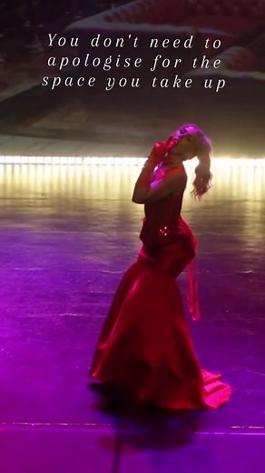 Burlesque isn’t just about the glitter, the tease, and glamour. It’s about owning your space in the world. From the moment a performer steps onto the stage, they are making a declaration: I am here. I am worthy. I take up space—and I am allowed to do it unapologetically. In a world that often tells us to shrink, burlesque invites audiences and performers to expand. To let your presence command a room, and for our bodies—exactly as they are—be celebrated. It’s not just about confidence. It’s abou