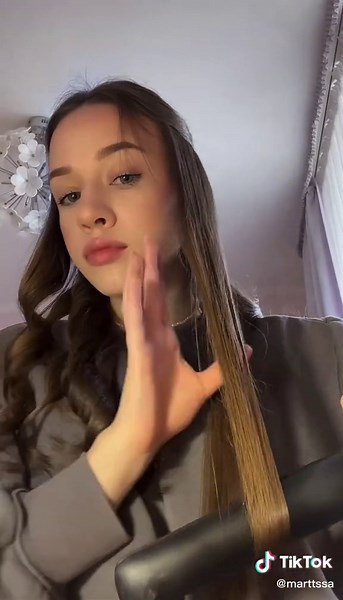 Easy Loose Curls Hair Tutorial