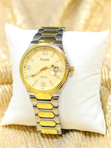 acompleta tu outfit con este hermoso reloj, tú también pídelo en el link de comprar este video estoy seguro que te encantará #reloj #hora #dorado #elegante