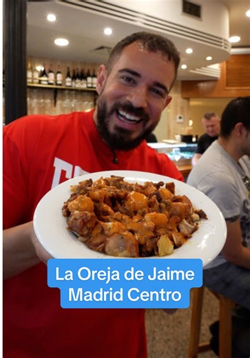 publi- La Oreja de Jaime en Madrid: este bar es una leyenda en el centro de la capital madrileña. Famoso por su Oreja a la plancha y más platos costando casi todos menos de 10€. Muy cerquita de Sol y con platos simples pero ricos. Todos hemos ido alguna vez y quienes no acabarán viniendo #madrid #madrileño