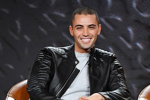 Watch Benjamin Levy Aguilar Pull Off an Intense One Handed Push-Up—While Wearing Jeans