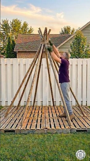 DIY Pyramid Shape Relaxing Tent with Wooden Pallets and Straw Roof | Backyard Garden #tentcamping