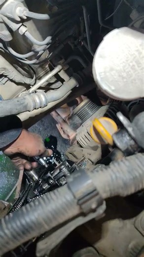 Timing chain badalne mein deri matlab ₹50,000 se₹1,00,000 ka kharch! Abhi check karein #mechanic 🧑‍🔧