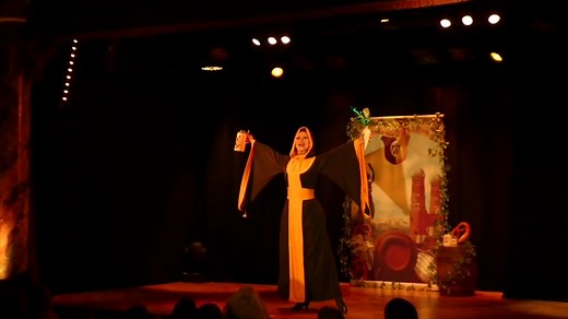 MÜNCHNER KINDL: Burlesque mit Dixie Dynamite auf dem internationalen Munich Burlesque Festival 2016