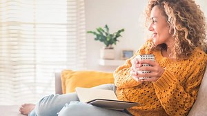 8 Simple Habits That Help Minimalists Live Clutter-Free