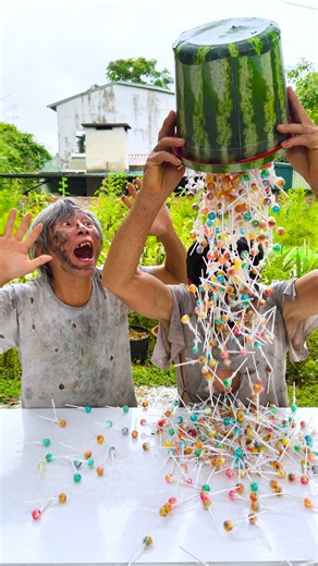 hai anh em trêu chọc nhau siêu dễ thương 🍭🍬🍭🍡🍫🍬🍭🍡🍩🍪👶🧓👴♥️👴 #shorts #cute #funny