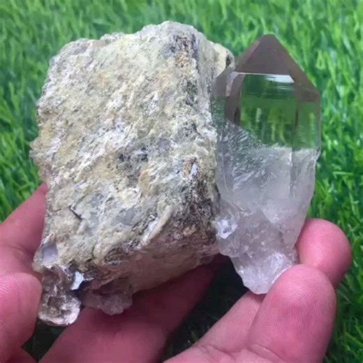 Khitabi Minerals and Gems Stones on Instagram: "❤ Smokey Quartz ❤ Stunning piece of Terminated Quartz crystal on Matrix Available from Skardu Weight: 194 grams Price: inbox"