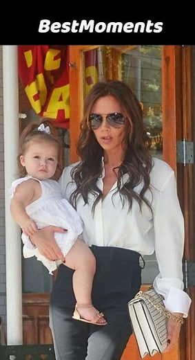 Victoria Beckham with daughter Harper #davidbeckham #beckhamfamily #victoriabeckham