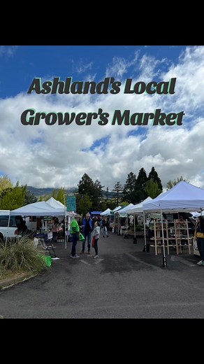Welcome to the humble and beautiful town of Ashland Oregon! Explore the history, as well as the present, of Ashland's very own Grower's Market. 💐 Take a step and experience this local gathering of creatives, crafts, and cuisine through our blog. Follow the link in our Instagram bio to expand your culinary knowledge today! Photos By: Food In Our Times Tags: -_-_-_-_-_-_-_- #foodblog #followourblog #foodie #foodinourtimes #foodblogger #food #foodhistory #learnaboutfood #localhistory #localfood #l