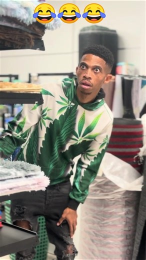 L’Alien le plus drôle face à **WilliamLast KRM 😂👽#funny #shorts #comedy #memes #Africancomedy