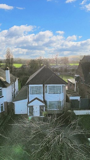 Introducing this exquisite, spacious and unique 5 bedroom detached house, where contemporary elegance meets practicality and modern comfort is combined with classic charm. 📍 Draycott Avenue, Harrow, HA3 💷 OIEO £895,000 🛌 5 Bedrooms 🚻 2 Bathrooms 🛋 2 Receptions - Through Lounge 👕 Utility Area 🔪 Modern Integrated Kitchen ☺️ Balcony 🌳 Landscaped Garden (approx. 190ft) 🚘 Carriage Driveway Parking 3 to 4 Cars 🛞 Huge Side Garage 🚉 Nearest Station Northwick Park & Kenton Underground 0.3 Mile