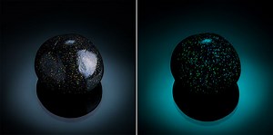 Cosmic Putty: Amazing putty that looks like phenomenon from outer space.