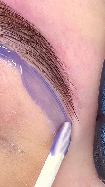 Brow wax 💜 #brows #browshaping #browtint #browwax #eyebrowwax #browtinting #eyebrows #browartist #browartistry #browtech #browtechnician #browgoals #eyebrowgoals #browsonpoint #browstutorial #browbeforeandafter #eyebrowbeforeandafter #eyebrow #boldbrow #boldbrows #boldbeauty #browlamination #eyebrowlamination #browlift #eyebrowlift #precisiontint #precisiontinting #eyebrowtint #eyebrowtinting #browwax #satisfying #lamination #laminatedbrows #laminationtutorial #laminationbrows #laminatingbrows 