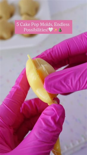 My Little Cakepop Molds 📍Home of the original 3D cake pop mold. on Instagram: "✨🍭 5 Cake Pop Molds… Endless Holiday Possibilities! 🍭✨ From Christmas magic to New Year’s sparkle, our cake pop molds make it easy to shape any festive idea! 🎄☃️⭐ Watch the transformation from simple dough to perfect holiday pops- NYE stars, the cutest snowman, Christmas trees, cozy hot chocolates, and more. 🎅🎉 Whether you’re baking for parties, gifts, or just for fun, these molds turn every pop into a holiday s