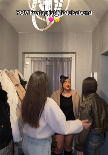 Mädelsabend in der Shisha Bar: Ein POV Erlebnis