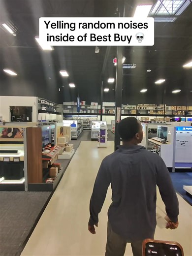 Yelling random noises inside of Best Buy 💀 #bestbuy #prank #comedy