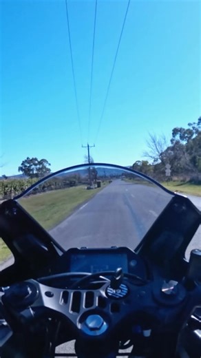 New to riding? 🏍️ Avoid these common beginner motorcycle mistakes that could cost you your safety and life. Whether you're just starting or getting back on two wheels, these tips will help you ride smarter and safer. #MotorcycleTips #beginnerrider #motorbike #ridesafe #shortsreels | First Class Motorcycles