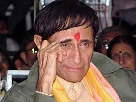 Dev's family gets visa clearance