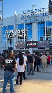 It’s about to go DOWN at Desert Diamond Arena. 💪 #Glendale #WWE #wweraw | Desert Diamond Arena