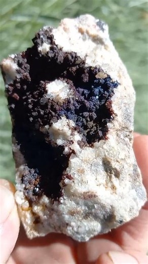 AZURITE on QUARTZ POINTS 🫐⛏️