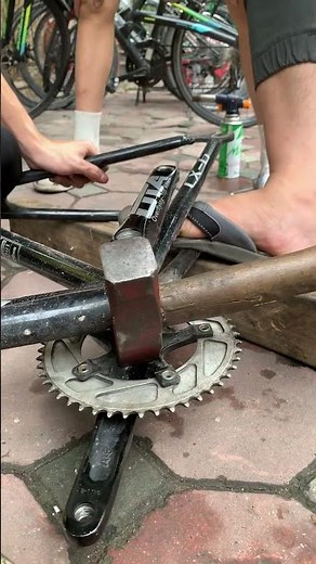 Remove stuck crankset. #cyclingtips #mtb #cycling #bicycle