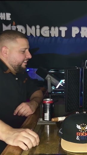 Lights On for Cigar Lounge Event