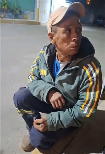 ¡Llega el tutorial para crear el súper genial filtro con efecto de transformarte en Venom!Tutorial de Filtro de Transformación Venom AI Tutorial de Filtro Venom AI 🕷️🔥 Transforma tu mismo en Venom con solo un clic — oscuro, intenso y súper genial ⚡ Sube tu foto y deja que la IA cree la forma del simbionte Experimenta el poder cuando te conviertes de humano a modo Venom completo 💀 Rápido, fácil y súper chulo — ¡pruebalo ya! ✨Tutorial for AI