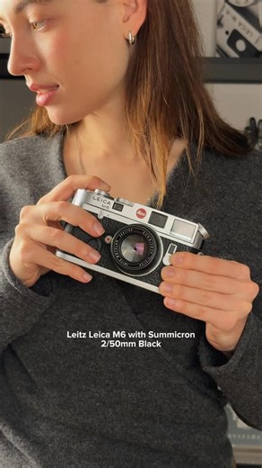 Mint & Rare by Jo Geier on Instagram: "How to propose to him when he’s into cameras? Exactly. You don’t choose one. You bring six. Meet the contenders: • Zeiss Ikon Contarex Special with Tessar 2.8/50mm • C.D. Chinaglia Domenico Kristall Standard • Leitz Leica M6 with Summicron 2/50mm Black • Showa Kogaku Leotax Special • Asahi Pentax Spotmatic SP with Quartz-Takumar 3.5/85mm • Ernemann Stereo Simplex Ernoflex 4.5×10.7cm All available for purchase on our website. So… Would you say yes? 👉🏻👈🏻 