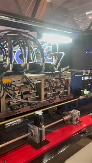 Roll forming machine