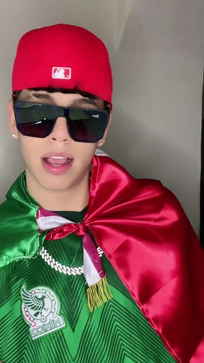 Soy Mexicano: Levanto Mi Bandera con Orgullo